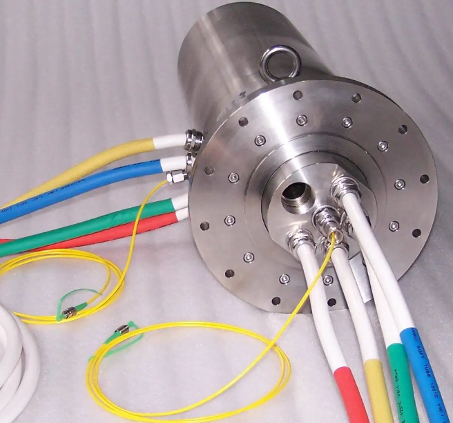 光纖滑環的傳輸容量大，能同時傳輸哪些信號？