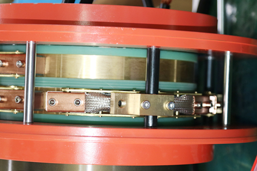 大電流導(dǎo)電滑環(huán)內(nèi)部結(jié)構(gòu)是怎么運(yùn)行？