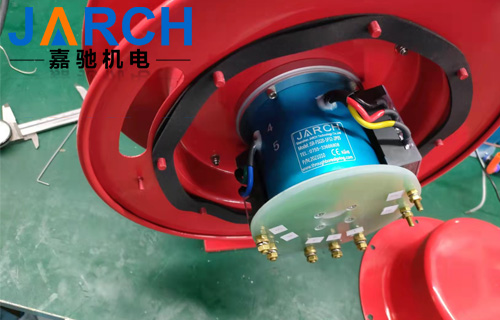 嘉馳機電為某卷筒廠家定制的導(dǎo)電滑環(huán)順利交付